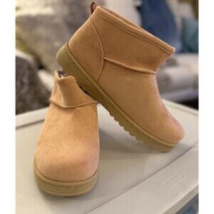 NEW SO Pink Lupita Short Boots Sz 8.5 Women Cozy Comfy Warm Outside